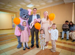 Более сотни семей Волгодонска воспользовались бесплатным прокатом детских вещей