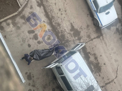 «Вероятно – убийство»: труп мужчины в собственной квартире обнаружили на улице Черникова в Волгодонске