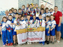 Юные спортсмены из Волгодонска выиграли золото Первенства города Шахты по плаванию