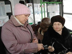 Для бесплатного проезда в Волгодонске пенсионерам придется носить с собой паспорт