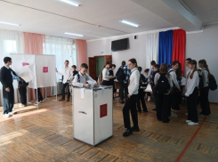 Все по-взрослому: ученики волгодонских школ выбрали своих президентов