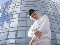 «Ну, а пока всё мимо, невыносимо»: Молодой рэпер из Волгодонска снял зажигательный клип