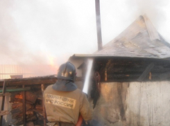 В Цимлянске пожар уничтожил баню