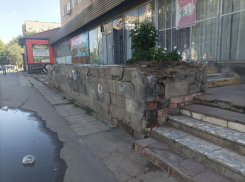  Снести нельзя восстановить: волгодонцы требуют привести в порядок или стереть с лица города здания, доведенные до уродства