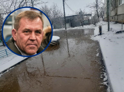 Ищем возможности: Вадим Кулеша прокомментировал проблему многолетней лужи под домом в квартале В-9