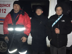 Спасатели вытащили двоих провалившихся под лед студентов в Волгодонске