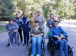 Волгодонские инвалиды-колясочники закрыли сезон совместных выездов на природу 