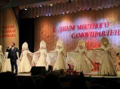 Волгодонские чиновники и депутаты отметили профессиональный праздник