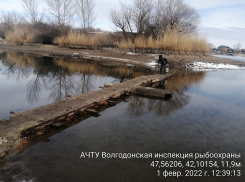 Рыбинспекторы обнаружили строителя нелегальной дамбы через протоку у котлована №15