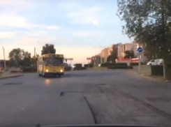 В Волгодонске «облагородили» ямы по улице Маршала Кошевого