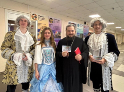 Свобода, любовь, жизнь и смерть: о чем говорит епископ Антоний на встречах со школьниками и студентами в Волгодонске