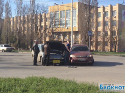 В Волгодонске на перекрестке улиц Энтузиастов и Гагарина произошло очередное ДТП