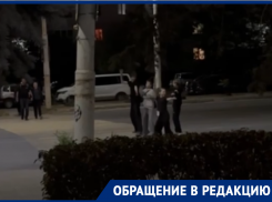 Танцевальный ночной флешмоб прямо на пешеходном переходе устроили подростки Волгодонска