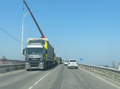 Только ночное движение тяжелых грузовиков разрешат на ведущих в Волгодонск дорогах