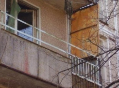 В Волгодонске мужчина выпал с балкона, отмечая рождение ребенка 