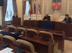 Не вышел даже онлайн: Владимир Брагин решил не принимать участие в выборе зампреда комиссии по строительству 