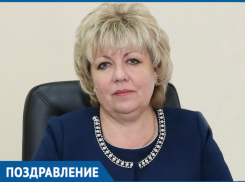Замглавы администрации по соцполитике Светлана Цыба отмечает юбилей