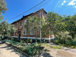 «Мы сделаем все возможное»: Дмитрий Вельможко лично контролирует восстановление дома после пожара в Волгодонске