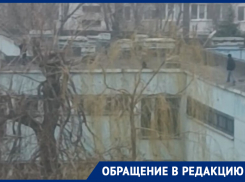 «Там вечно бегают дети и наркоманы»: жительница квартала В-8 пожаловалась на опасную «заброшку»