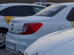 «Нива» вместо иномарок: опубликован список автомобилей, допущенных в такси с 2026 года