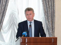 «Почините дороги к 9 мая! Сколько можно говорить?» - Виктор Мельников