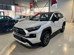 Товар дня: Toyota RAV4, 2025 г. за  4 350 000₽ вместо 4 600 000₽