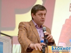 Олег ПАХОЛКОВ: «Англо-саксонский мир как не любил нас, русских, так и не будет »