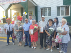 «Волгодонцы, вы каждый день отдаете частичку себя в развитие и будущее нашего города»: большой праздник в округе №23 организовал депутат Юрий Бердников