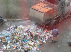 На Новый год коммунальщики будут вывозить мусор из Волгодонска без выходных 