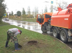 В Волгодонске наступил день борьбы с огромными лужами