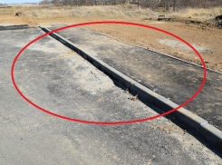 Дорога за 11 миллионов к детскому садику «Лазорики» в Волгодонске проваливается