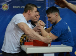 Волгодонец Григорий Стрельников стал призером чемпионата России по армрестлингу