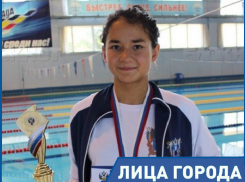 Юлия Ефимова является для меня примером силы духа, - 14-летняя пловчиха Вероника Кучеренко