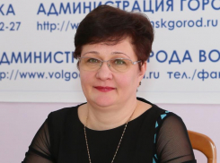 На вопросы о ремонте образовательных учреждений Волгодонска ответила глава по соцразвитию Татьяна Самсонюк в ходе прямого эфира