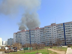 Клубы едкого дыма напугали жителей новой части Волгодонска 