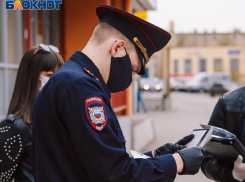 Волгодонцы продолжают игнорировать масочный режим в общественном транспорте 