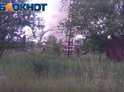 Пожар в станице Романовской попал на видео 