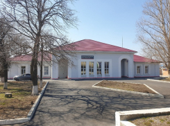 Жители Цимлянска призвали сделать остановки поездов рядом с обновленным вокзалом