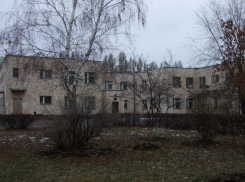 Волгодонскую школу искусств огородят высоким  забором