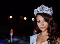 «Мисс Блокнот-2016» Елена Луполова  празднует свой день рождения 