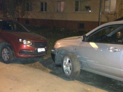 В Волгодонске водитель разбил четыре машины и скрылся