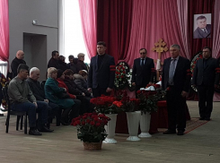 Волгодонск прощается с главным врачом горбольницы №1 Виктором Жуковым 