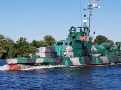 В Волгодонском районе были замечены два военных бронекатера АК-201 из состава Каспийской флотилии ВМФ России