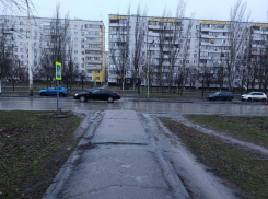 Возле «Касс Аэрофлота» водитель на «Митсубиси» сбил несовершеннолетнего пешехода