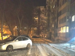 Неизвестный водитель ударил припаркованный «Хендай» в Волгодонске и скрылся 