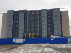 «Атомная» медсанчасть на Гагарина обрела «фиолетовый» окрас