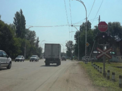 На тысячу рублей могут оштрафовать волгодонцев за нарушение правил движения через ж/д 