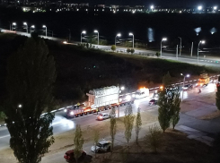 Уникальное сверхгабаритное оборудование проследовало со спецпричала в промзону в Волгодонске