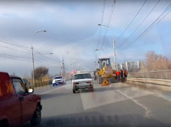 «Зачем уборочную технику выгоняют на мост в час-пик?» – автолюбители Волгодонска