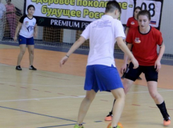 Волгодончанки выиграли первый межрегиональный турнир по мини-футболу среди девушек